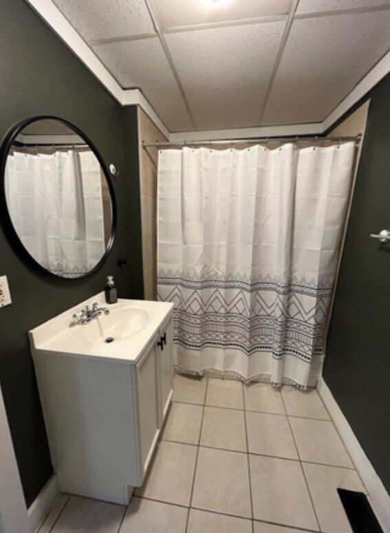 Downstairs bathroom - 244 Oak St