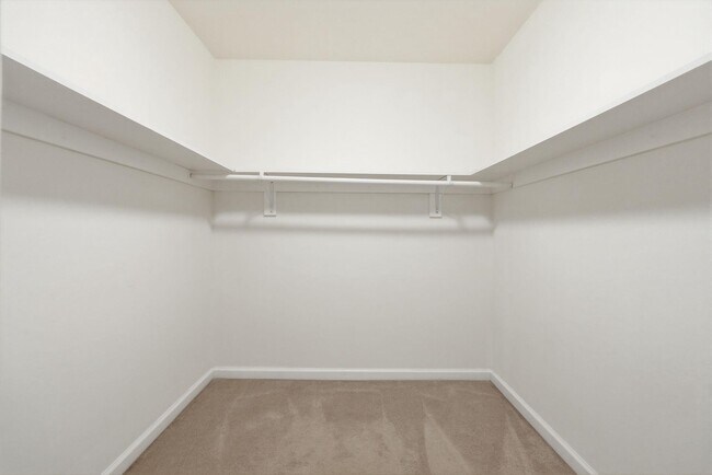 Building Photo - 5578 Burnside Dr