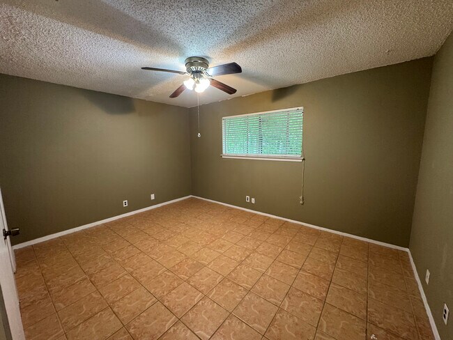 Building Photo - 10707 Lanshire Dr