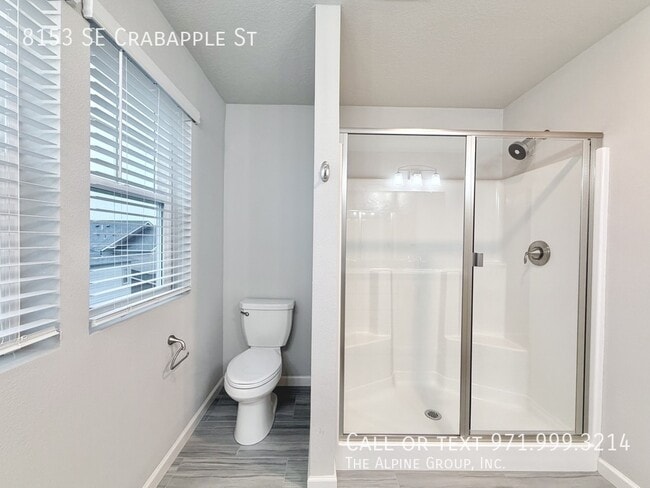 Building Photo - 8153 SE Crabapple St