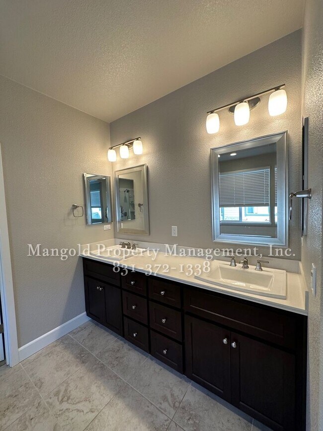 Building Photo - Newly Constructed 3-Bed 2.5-Bath Home in I...