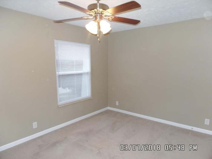 Building Photo - 2002 Belle Terra Rd