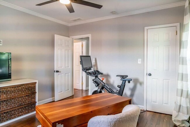 Building Photo - 607 Quillian Ave