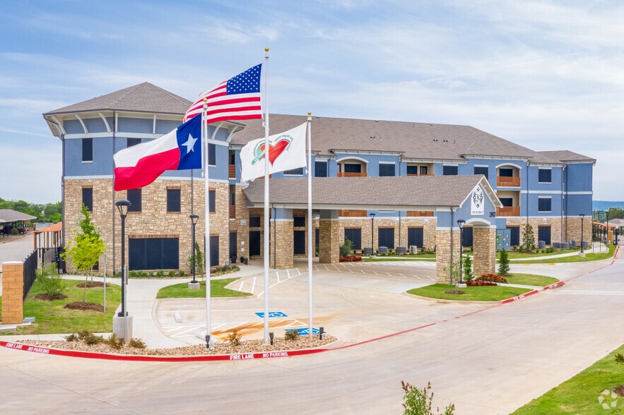 Building Photo - The Retreat at Grand Prairie
