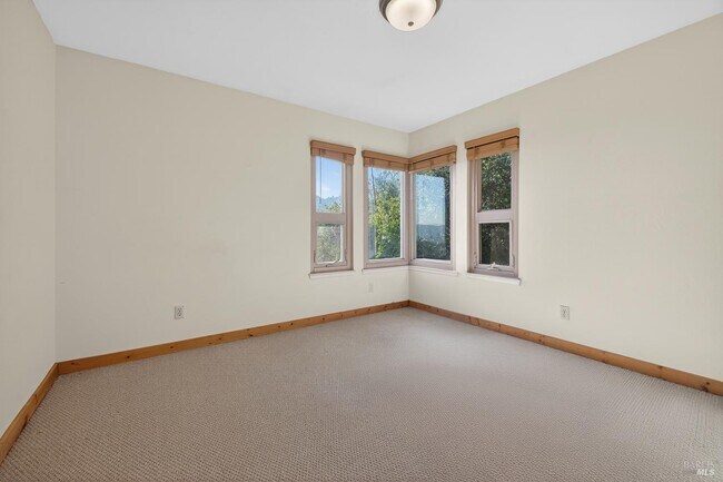 Building Photo - 2299 Sobre Vista Rd