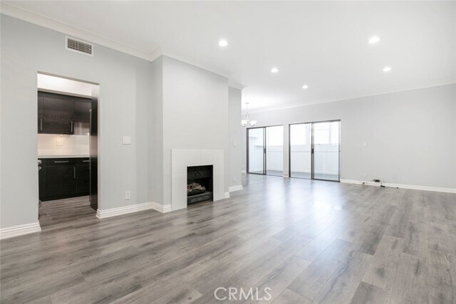 Building Photo - 234 N Kenwood St