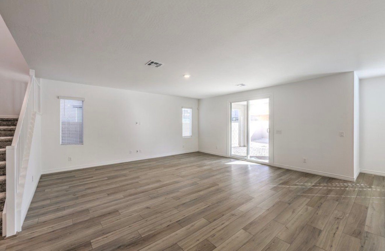 Building Photo - 4445 Panoramic View Ave