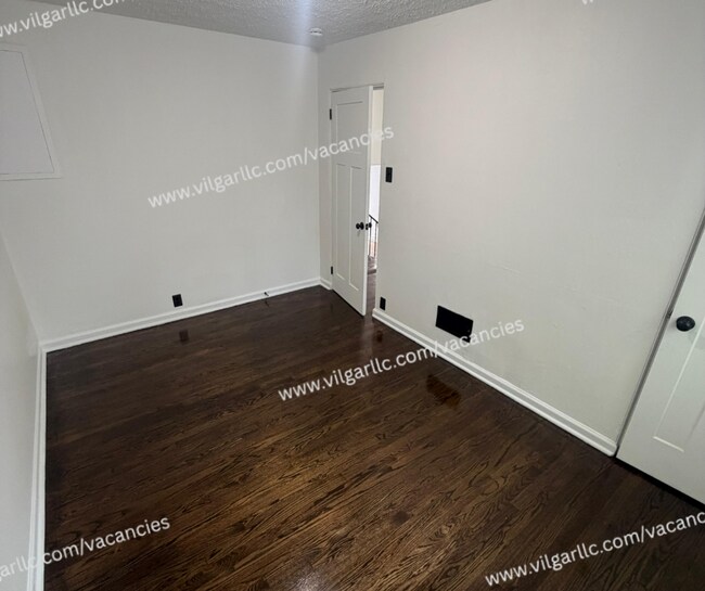 Building Photo - 600 W 46th Ave