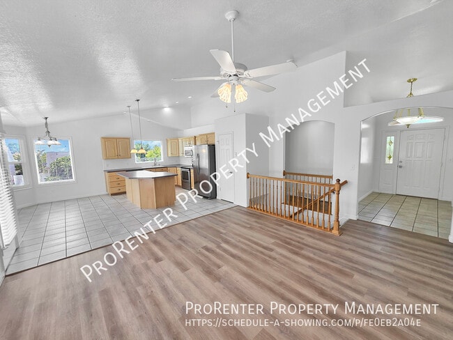 Building Photo - 2274 N 10 W
