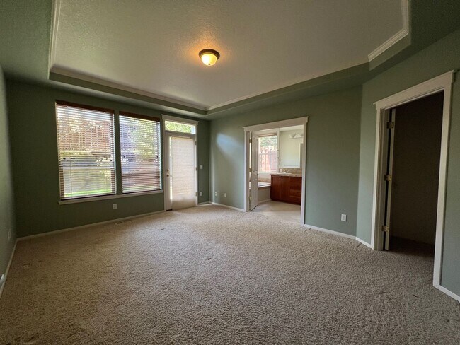 Building Photo - 3593 NW Lansbrook Terrace