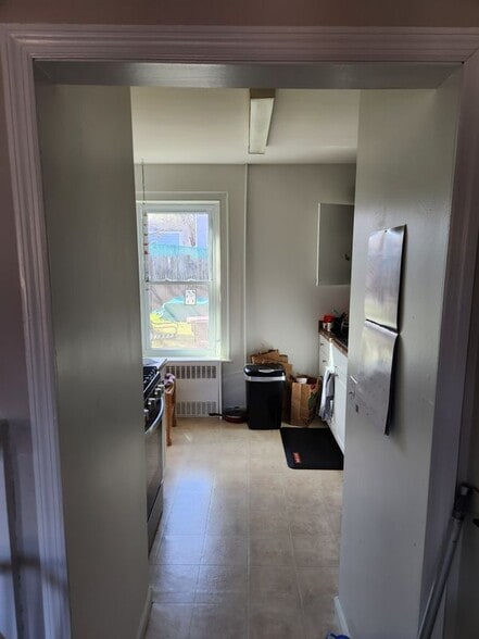 Building Photo - 36 Davis St