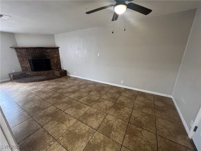 Building Photo - 5909 Glen Eagles Ln