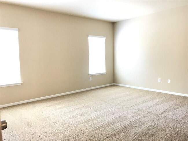 Building Photo - 3201 Ortman Dr