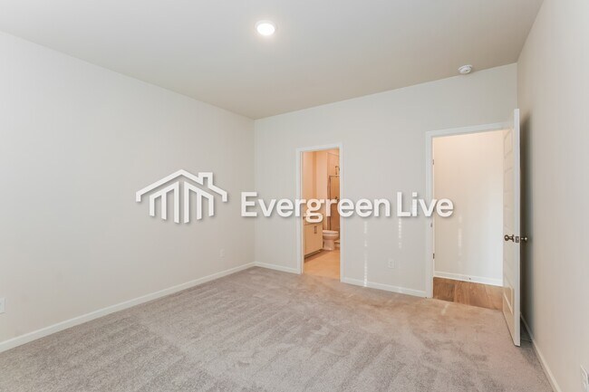 Building Photo - 710 Shoemaker Ln