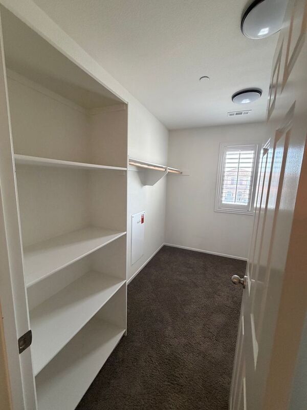 Building Photo - 27238 Avon Ln