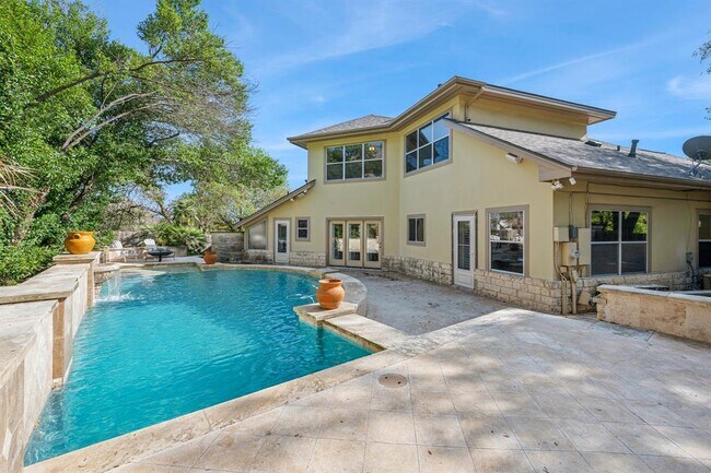 Building Photo - 9907 Spicewood Mesa