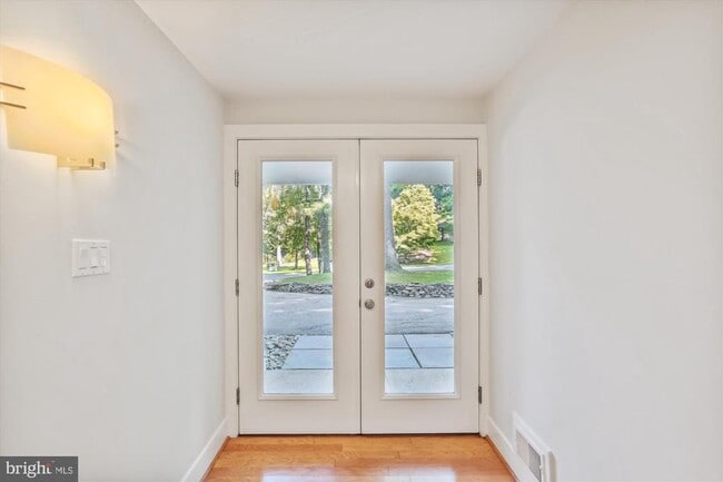 Building Photo - 8206 Stone Trail Dr