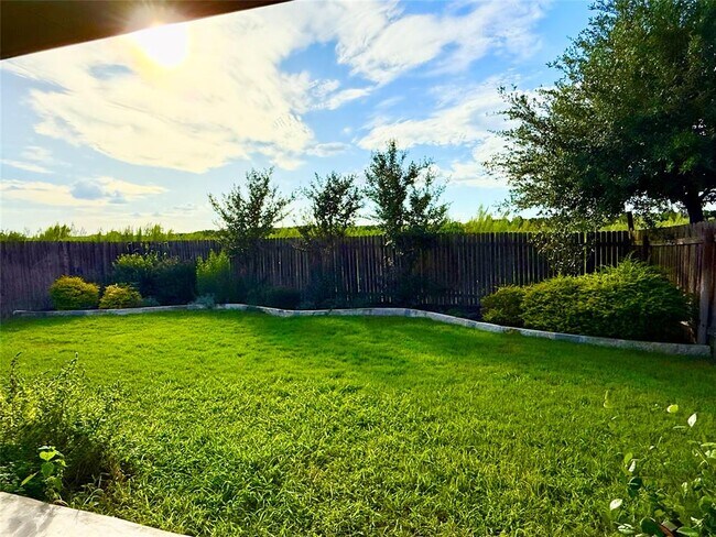 Building Photo - 408 Wincliff Dr