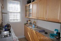 Building Photo - 15 Glenville Ave