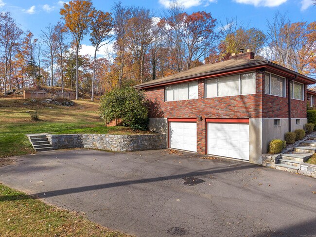 Building Photo - 117 Church Hill Rd