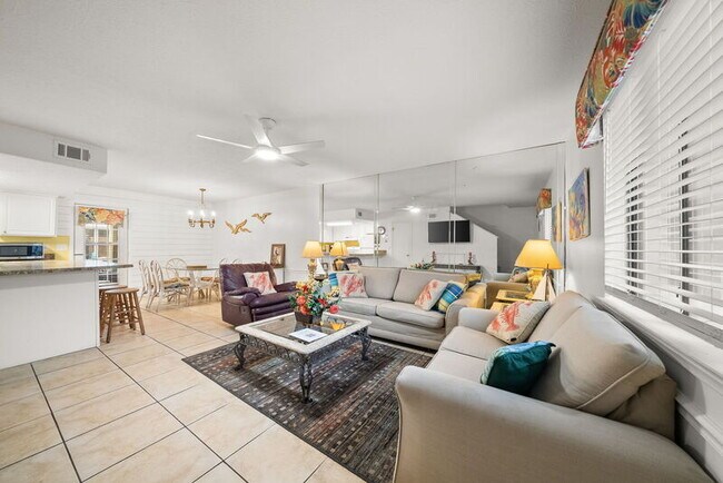 Building Photo - 133 W Leslie Ln