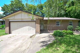 Building Photo - 608 E Toledo St