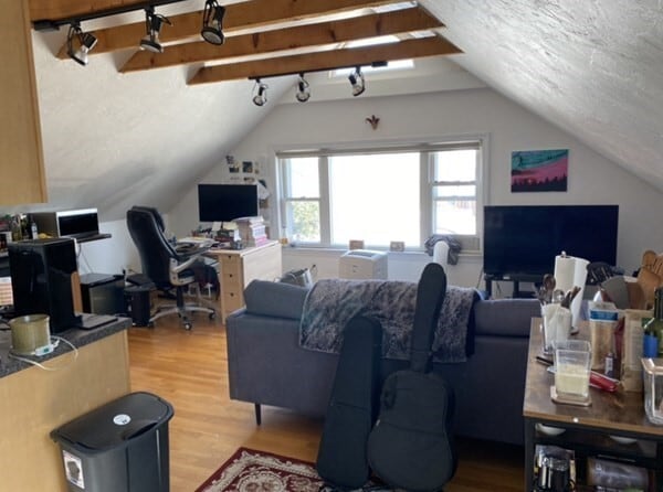 Building Photo - 6 School St