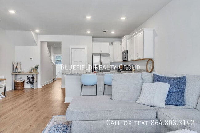 Building Photo - 516 Ml Pk Wy