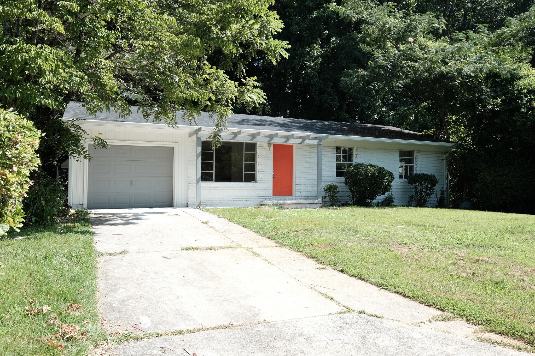 Building Photo - 85 Delmoor Dr NW