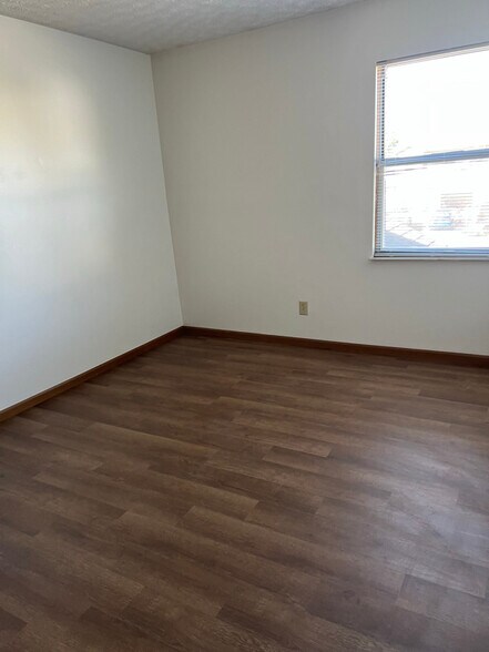 Building Photo - 7193 Feather Ct