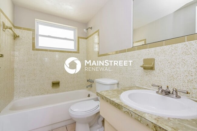 Building Photo - 3 Bedroom Pet-Friendly Home in Holiday, FL with Main Street Renewal