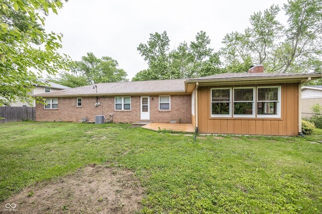 Building Photo - 628 Ash Dr