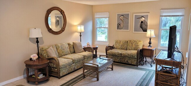 Building Photo - Funished Resort Style Condo in Gated Community- River Front