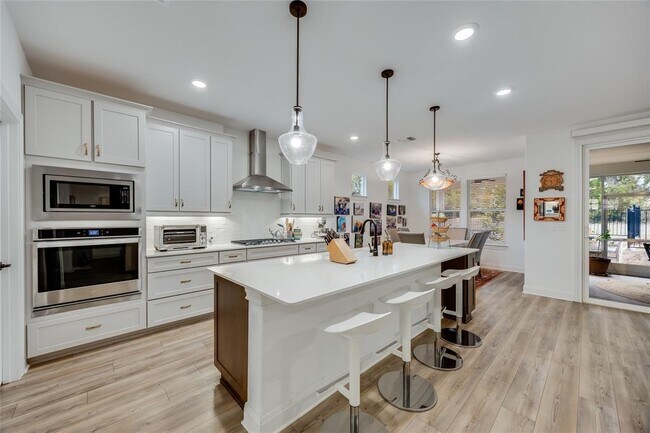 Building Photo - 331 Kitty Hawk Rd