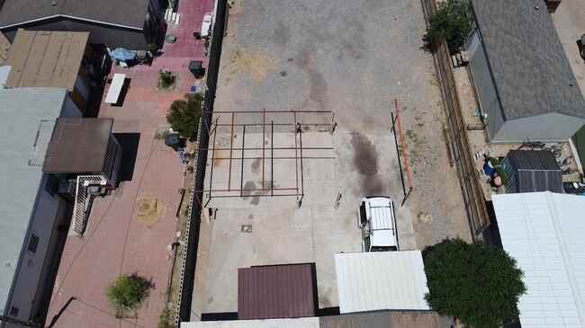 Building Photo - 8606 Gateway Blvd