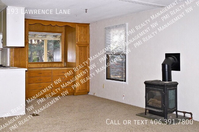 Building Photo - 193 Lawrence Ln