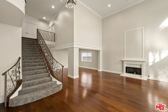 Building Photo - 5217 Etiwanda Ave