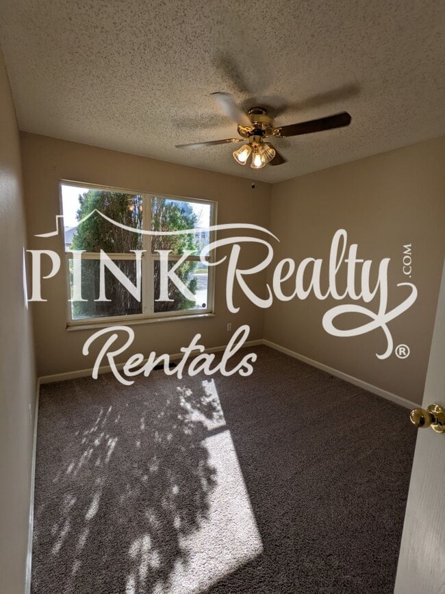 Building Photo - 415 Garwood Ct