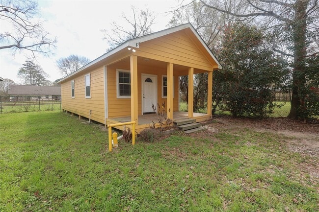 Building Photo - 23091 S Wildwood Dr