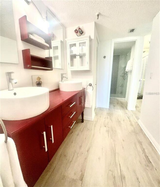 Building Photo - 5950 Pelican Bay Plaza S