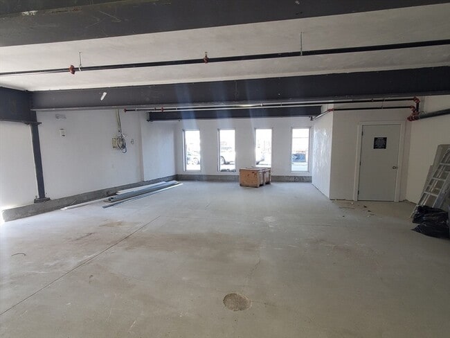 Building Photo - 64 Tolman St
