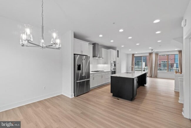 Building Photo - 3307 Streamlet Ln