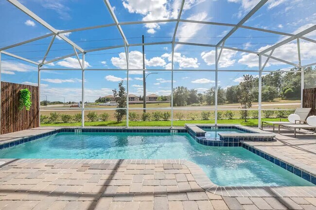 Building Photo - 9016 Sommerset Hills Dr