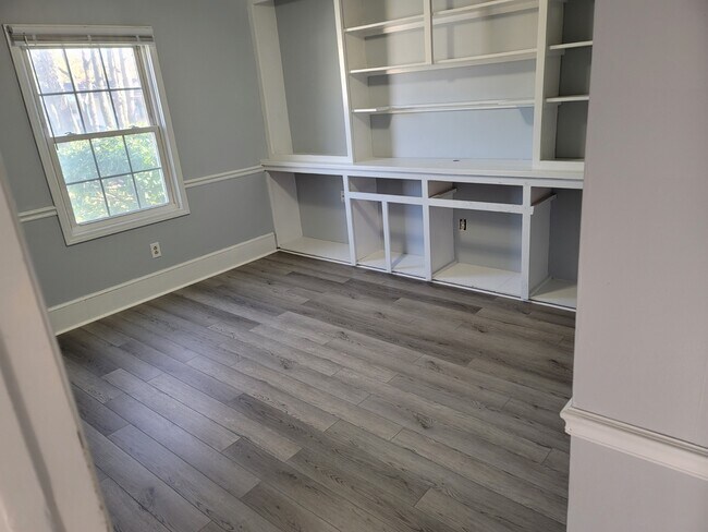 Building Photo - 32 Jolly Rancher Dr