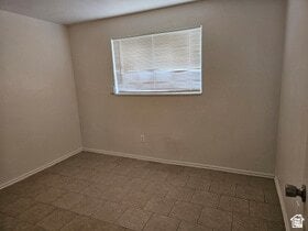 Building Photo - 215 N 400 W