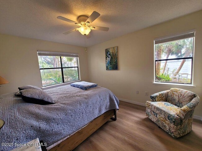 Building Photo - 225 S Tropical Trail