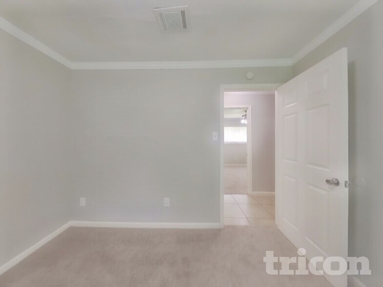 Building Photo - 25568 Dogwood Ln