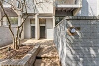 Building Photo - 3618 Gillespie St