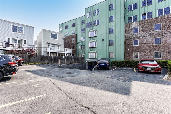 Building Photo - 120 W Seventh St