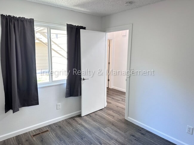 Building Photo - 3860 S Atchison Way